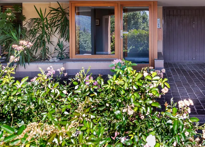 Splendida Vista Sul Apartamento Como